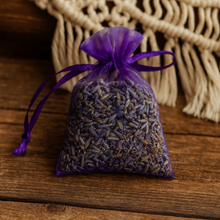 Įkelti vaizdą į galerijos rodinį, Sapnų gaudyklės ir kvapnios žvakės rinkinys 25% nuolaida! + DOVANA
